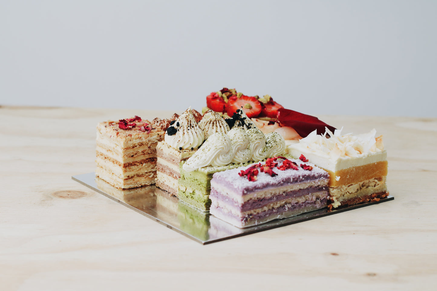 SIGNATURE TASTER BOX