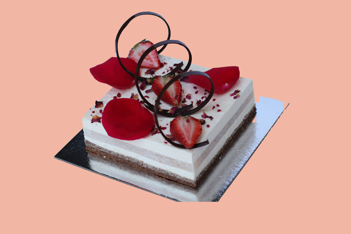 SIGNATURE ROSE AND LYCHEE CAKE